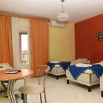 Dias *