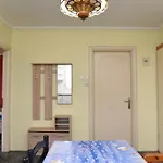 Dias *