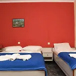 Dias *