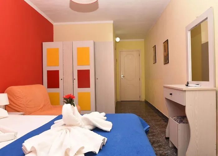 Dias Aparthotel