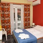 Dias Apartmanhotel *