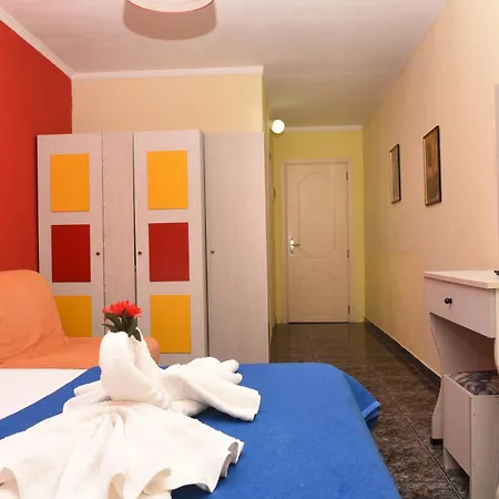 Dias Apartahotel