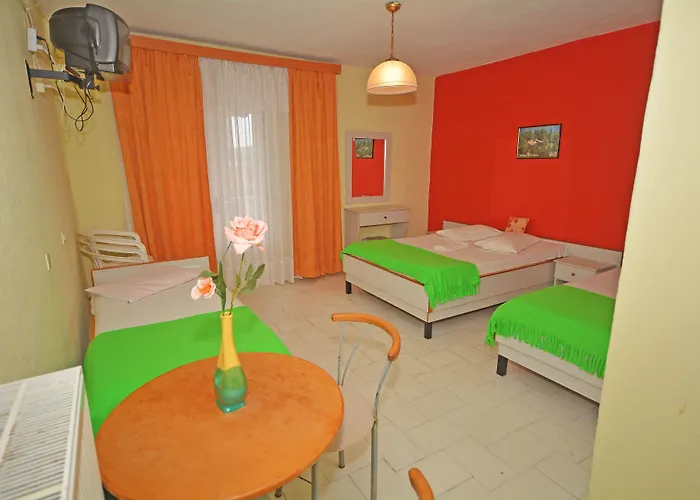 Dias Apart-hotel *