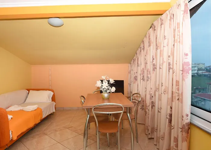Aparthotel Dias *